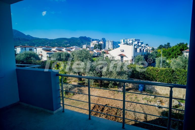 Вилла или дом в Кирения, Северный Кипр вид на море: купить недвижимость в Турции - 93071