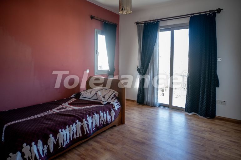 Вилла или дом в Кирения, Северный Кипр вид на море: купить недвижимость в Турции - 93073