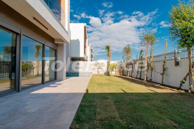 Вилла или дом от застройщика в Лара, Анталия с бассейном: купить недвижимость в Турции - 134942