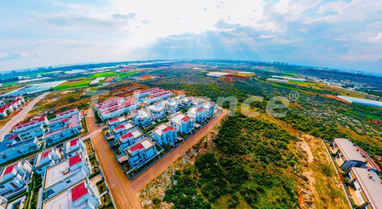 Вилла или дом от застройщика в Лара, Анталия вид на море с бассейном: купить недвижимость в Турции - 52066