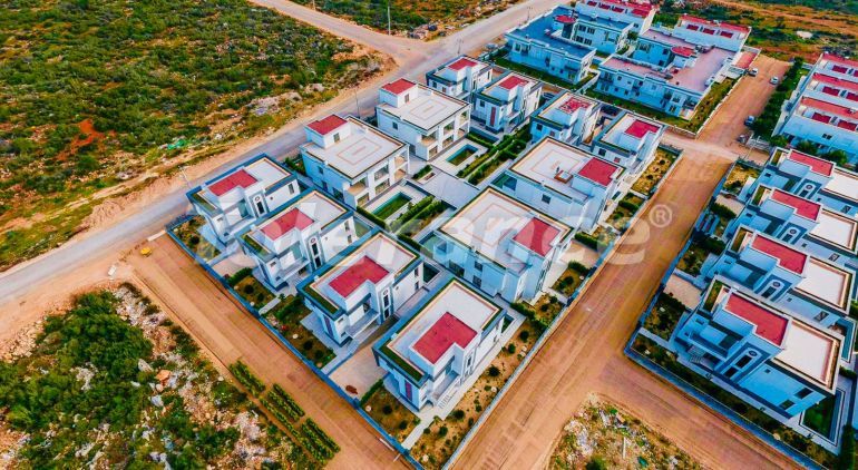 Вилла или дом от застройщика в Лара, Анталия вид на море с бассейном: купить недвижимость в Турции - 52073