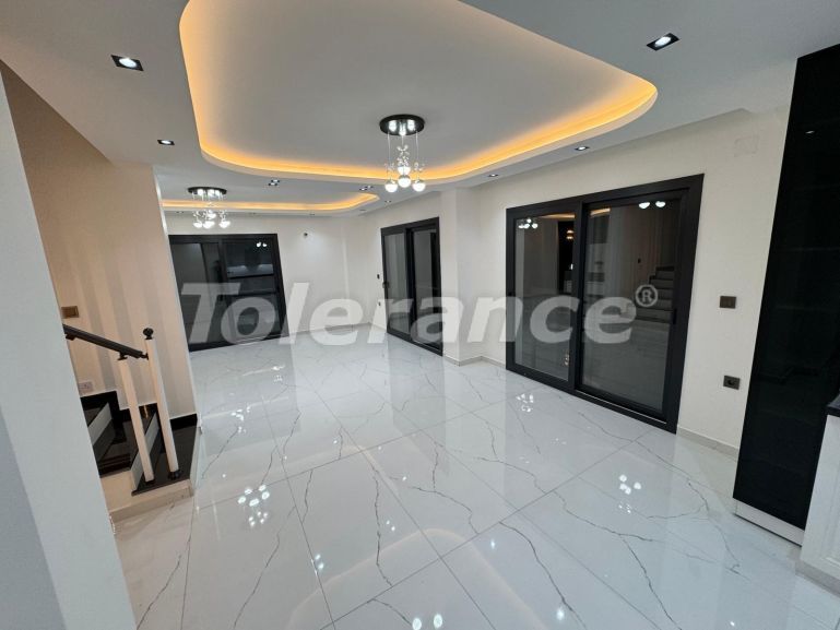 Вилла или дом от застройщика в Мерсине: купить недвижимость в Турции - 136221