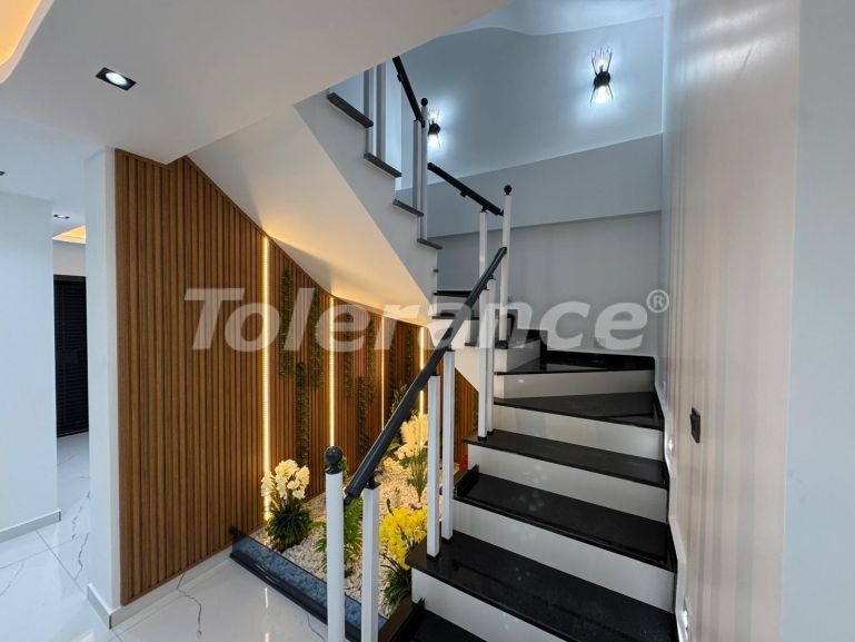 Вилла или дом от застройщика в Мерсине: купить недвижимость в Турции - 136227