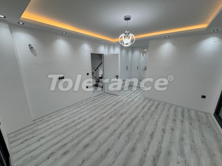 Вилла или дом от застройщика в Мерсине: купить недвижимость в Турции - 136237