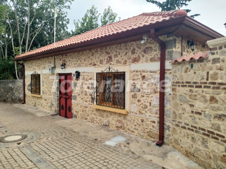 Вилла или дом в Муратпаша, Анталия: купить недвижимость в Турции - 81323