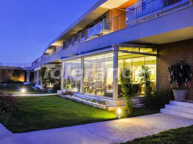 Вилла или дом от застройщика в Нарлыдере, Измир с бассейном: купить недвижимость в Турции - 19593