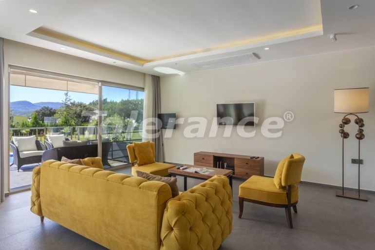 Вилла или дом в Олюдениз, Фетхие с бассейном: купить недвижимость в Турции - 70450