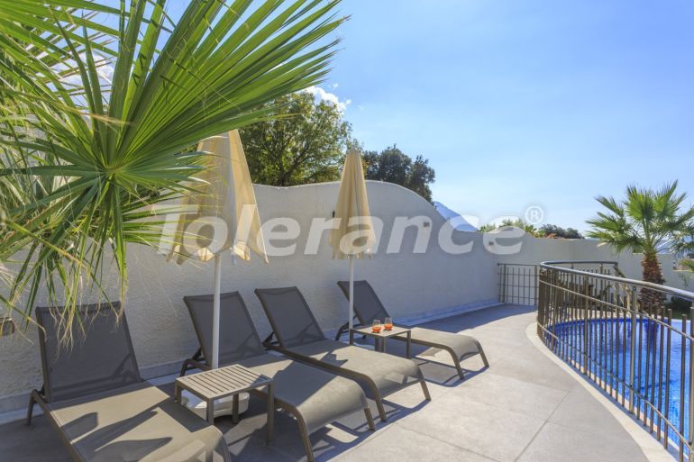 Вилла или дом в Олюдениз, Фетхие с бассейном: купить недвижимость в Турции - 70456