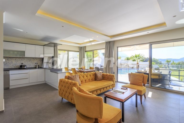 Вилла или дом в Олюдениз, Фетхие с бассейном: купить недвижимость в Турции - 70462