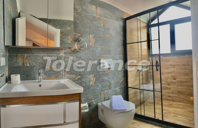 Вилла или дом в Оваджик, Фетхие вид на море с бассейном: купить недвижимость в Турции - 69992