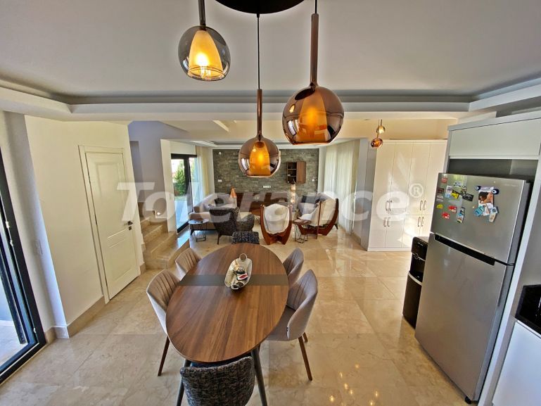 Вилла или дом в Оваджик, Фетхие вид на море с бассейном: купить недвижимость в Турции - 70016