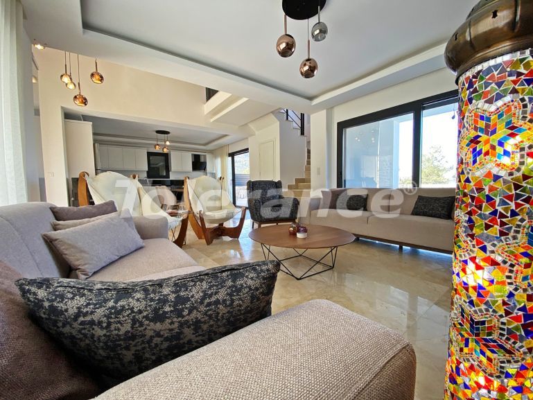 Вилла или дом в Оваджик, Фетхие вид на море с бассейном: купить недвижимость в Турции - 70020