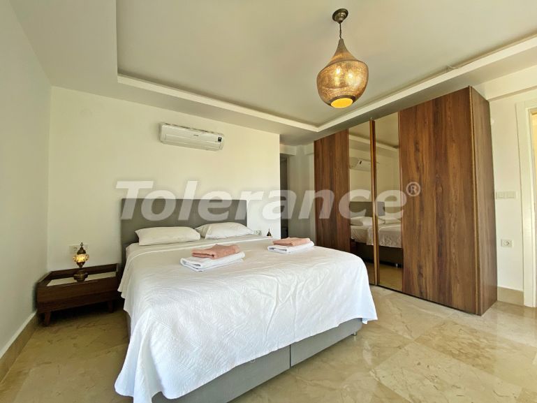 Вилла или дом в Оваджик, Фетхие вид на море с бассейном: купить недвижимость в Турции - 70030