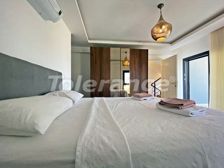 Вилла или дом в Оваджик, Фетхие вид на море с бассейном: купить недвижимость в Турции - 70038