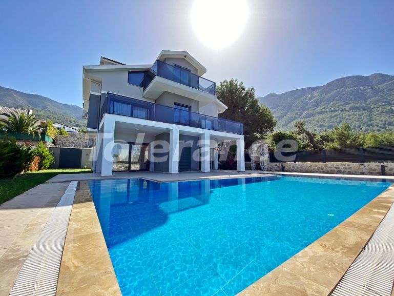 Вилла или дом в Оваджик, Фетхие вид на море с бассейном: купить недвижимость в Турции - 70040