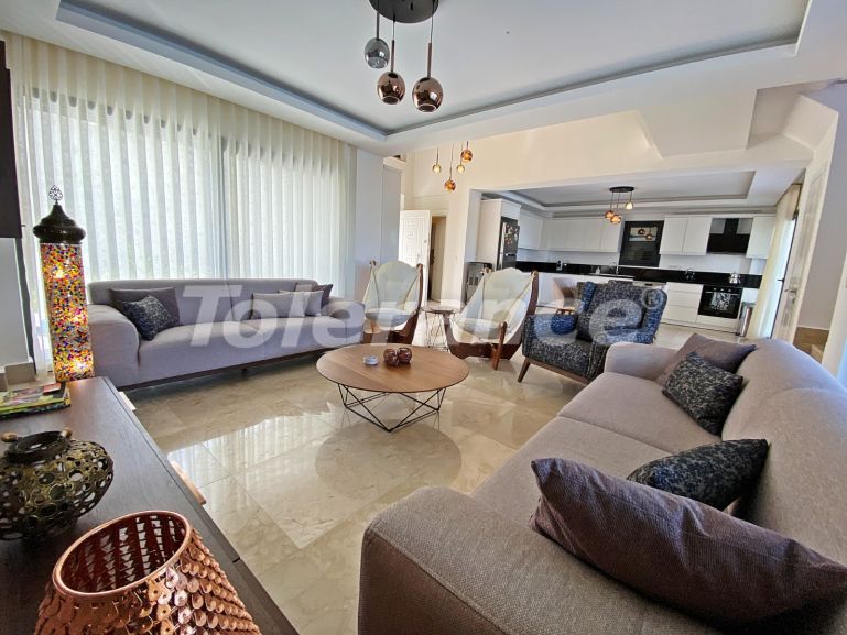 Вилла или дом в Оваджик, Фетхие вид на море с бассейном: купить недвижимость в Турции - 70041