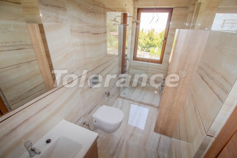 Вилла или дом в Оваджик, Фетхие с бассейном: купить недвижимость в Турции - 70078