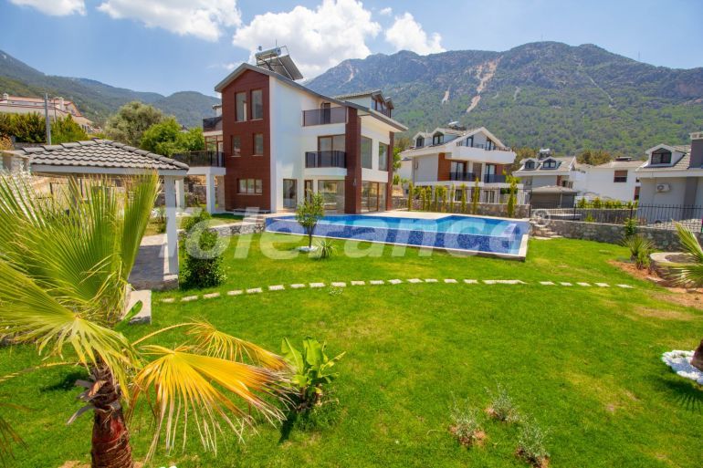 Вилла или дом в Оваджик, Фетхие с бассейном: купить недвижимость в Турции - 70083