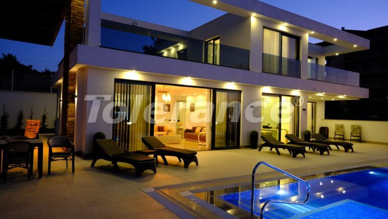 Вилла или дом в Сиде с бассейном: купить недвижимость в Турции - 56348