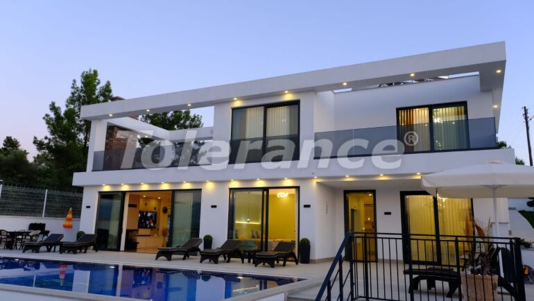 Вилла или дом в Сиде с бассейном: купить недвижимость в Турции - 56350