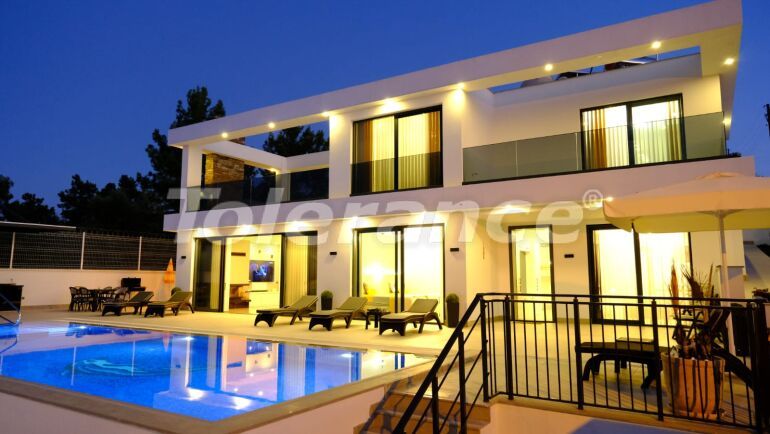 Вилла или дом в Сиде с бассейном: купить недвижимость в Турции - 56351