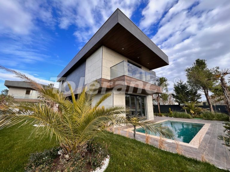 Вилла или дом от застройщика в Силиври, Стамбул вид на море с бассейном в рассрочку: купить недвижимость в Турции - 133495