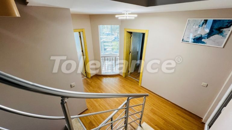 Вилла или дом в Текирова, Кемер с бассейном: купить недвижимость в Турции - 136418