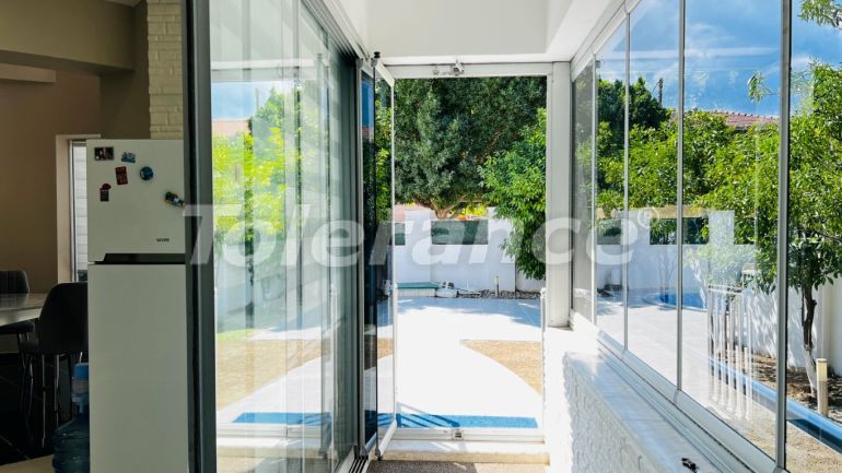 Вилла или дом в Текирова, Кемер с бассейном: купить недвижимость в Турции - 136423