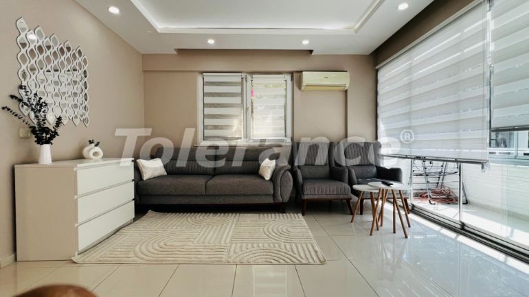 Вилла или дом в Текирова, Кемер с бассейном: купить недвижимость в Турции - 136431