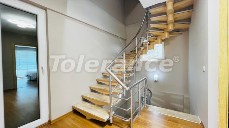 Вилла или дом в Текирова, Кемер с бассейном: купить недвижимость в Турции - 136435