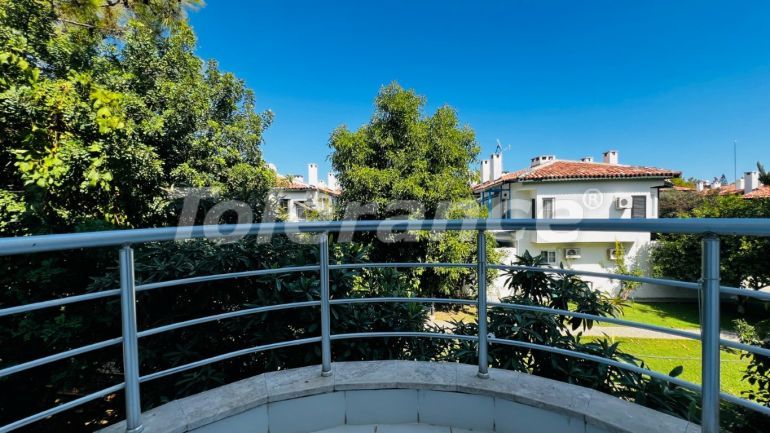 Вилла или дом в Текирова, Кемер с бассейном: купить недвижимость в Турции - 136440